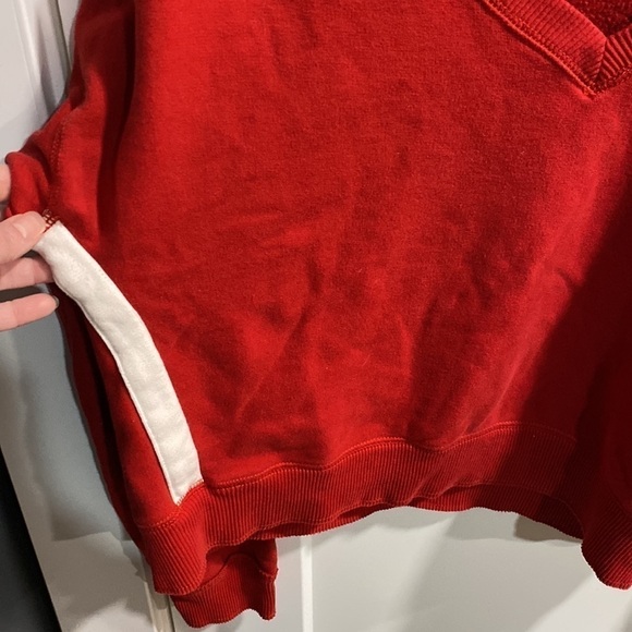 A&F Vintage Cropped V Neck Sweatshirt - Picture 2 of 10